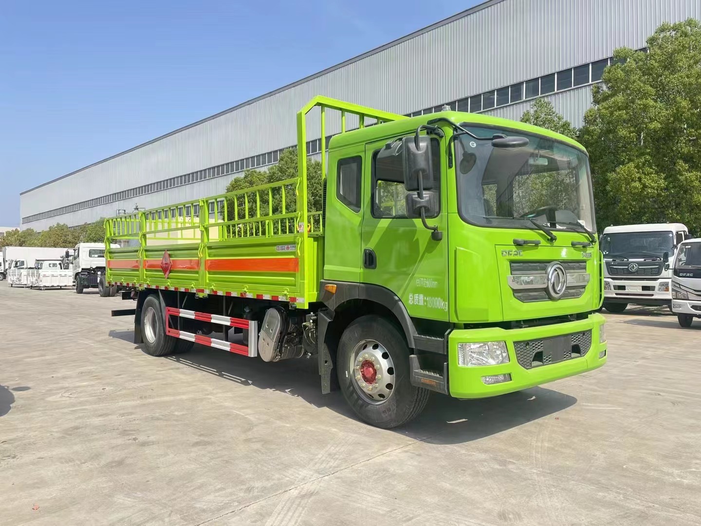 東風(fēng)6.8米氣瓶運(yùn)輸車