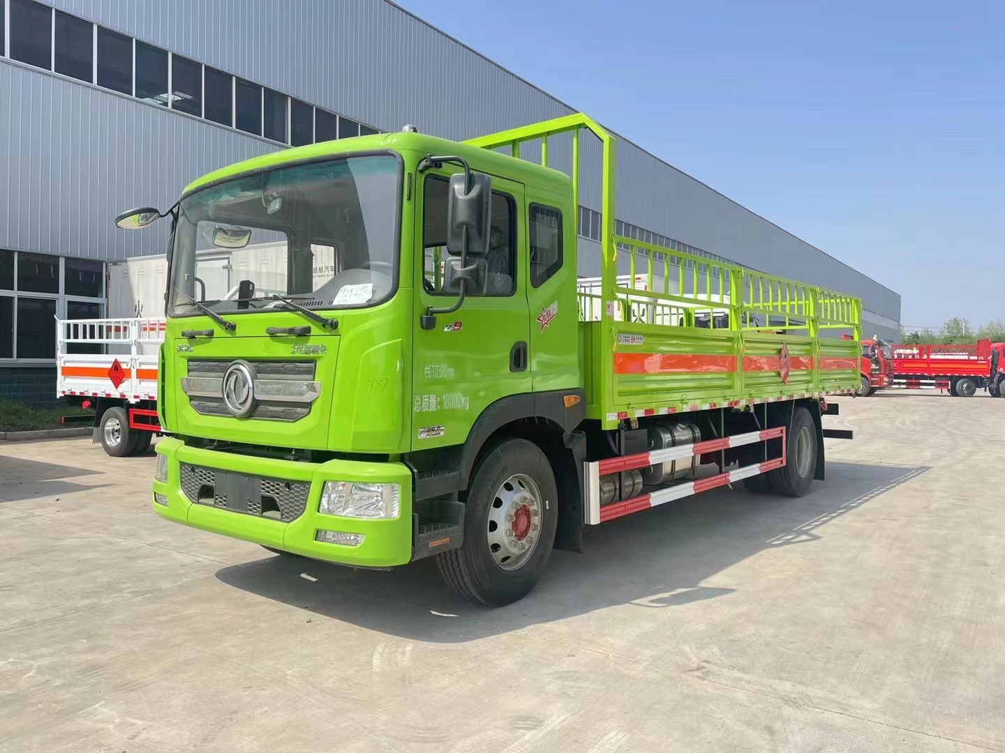 東風(fēng)6.8米氣瓶運(yùn)輸車