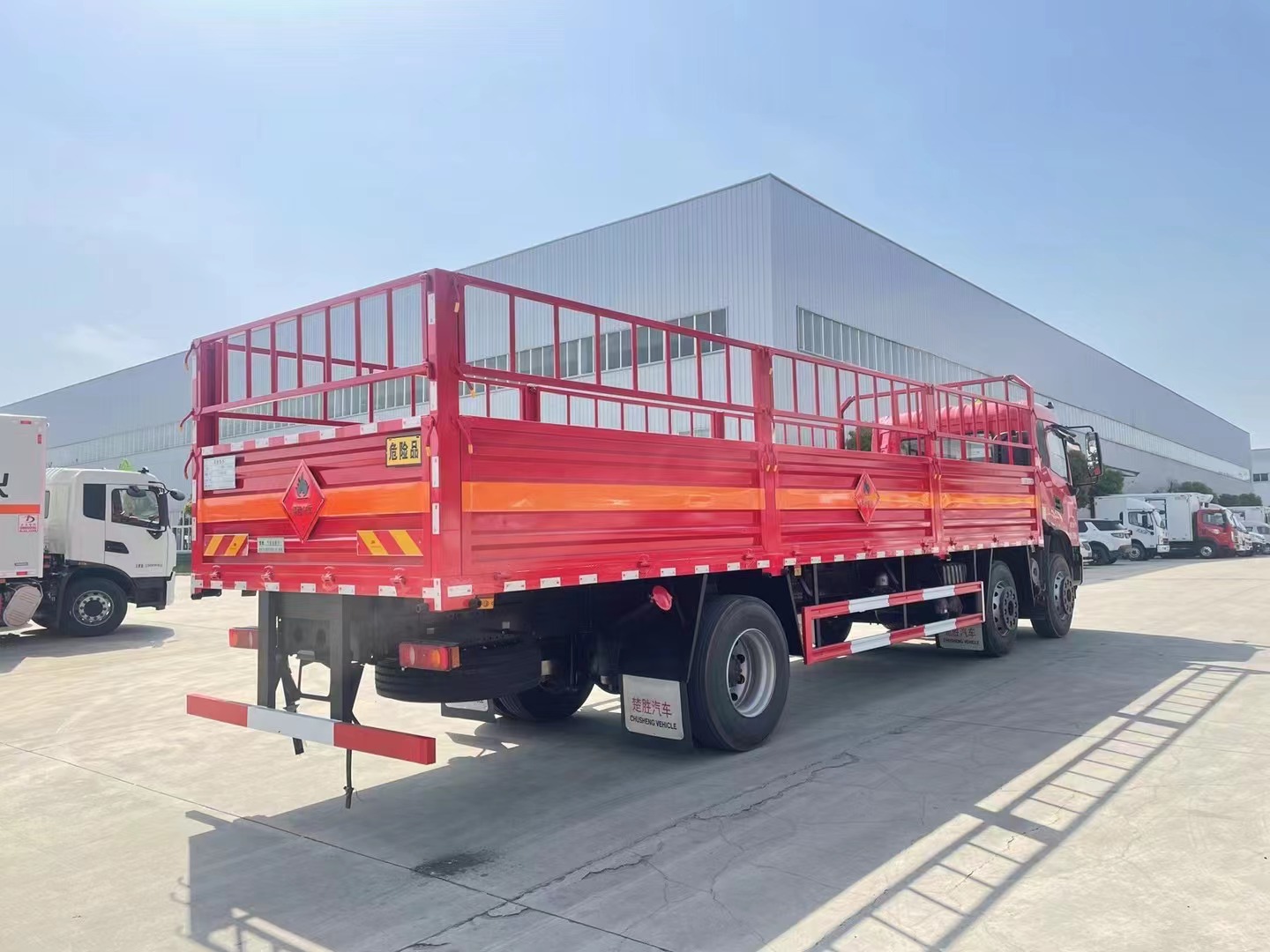 東風(fēng)天錦8.6米氣瓶運(yùn)輸車小三軸