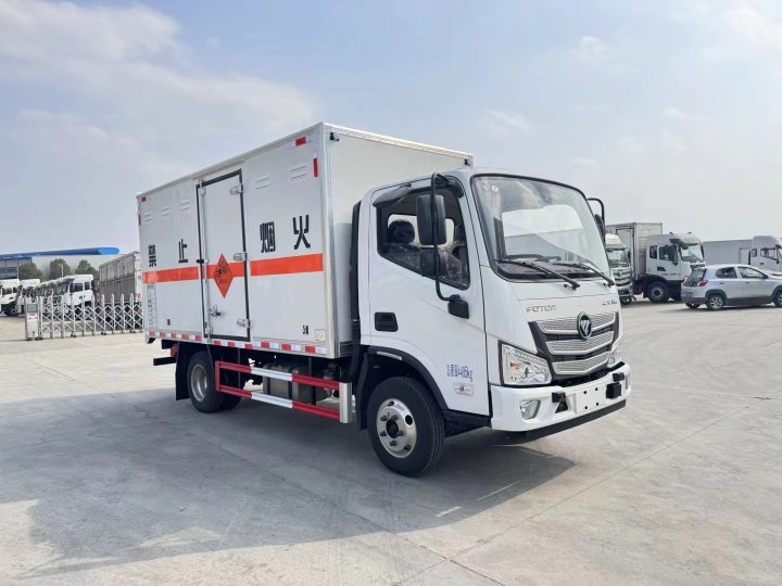 福田歐馬可藍(lán)牌1.4噸爆破器材運(yùn)輸車