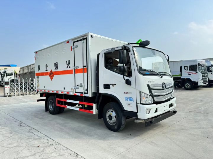 福田歐馬可4.3米5噸爆材車
